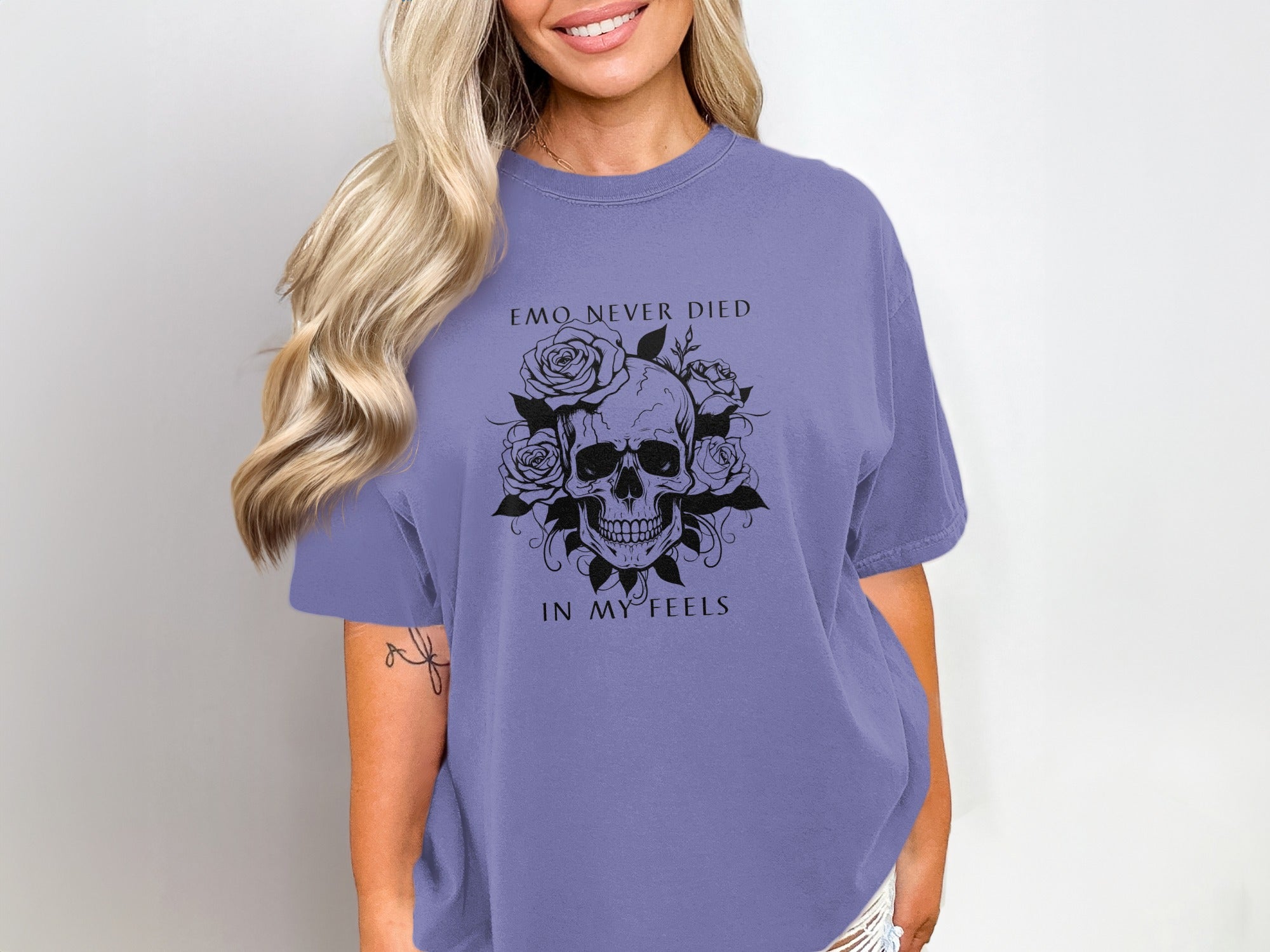 Emo Never Died In My Feels Graphic T-Shirt