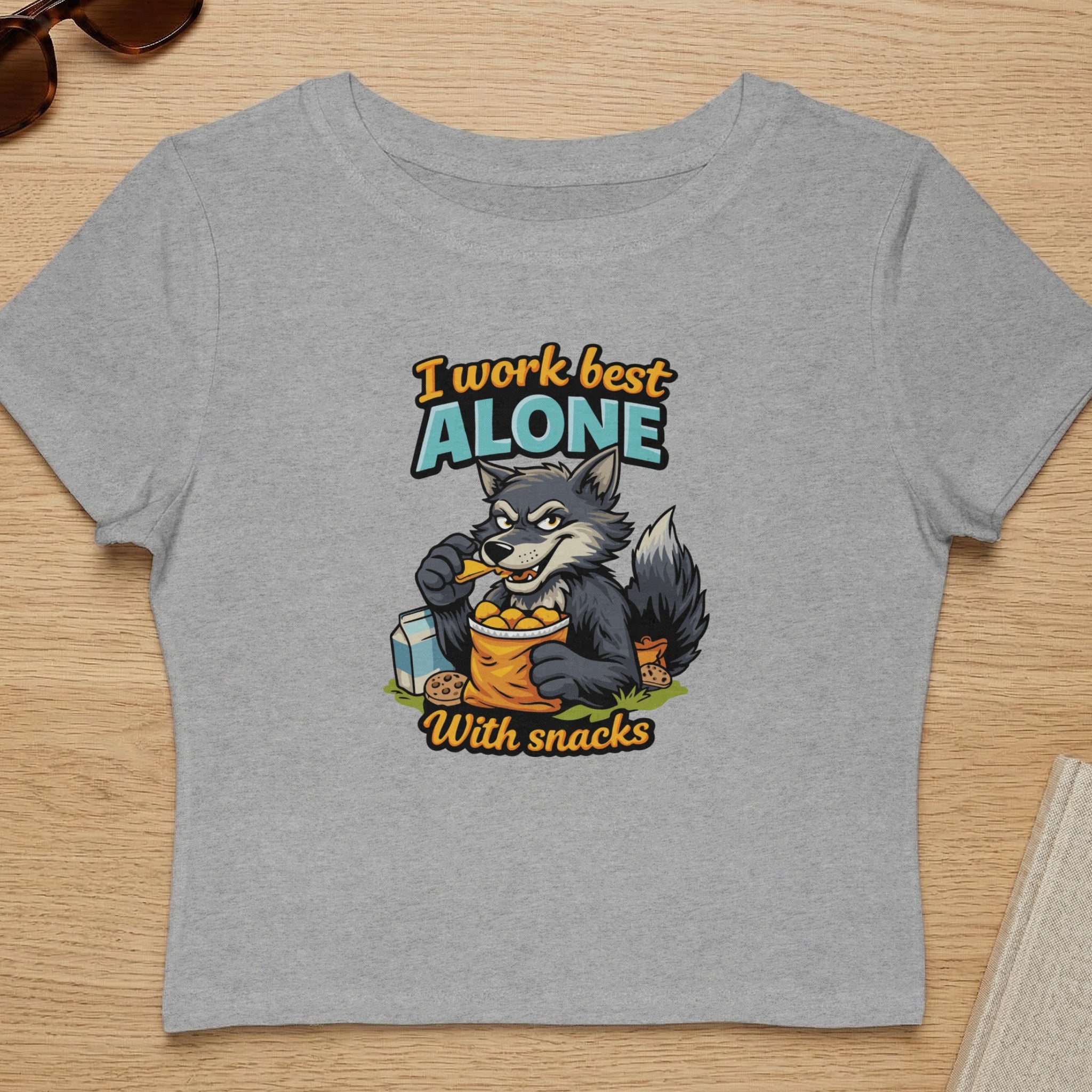 I Work Best Alone With Snacks Cute Graphic T-Shirt