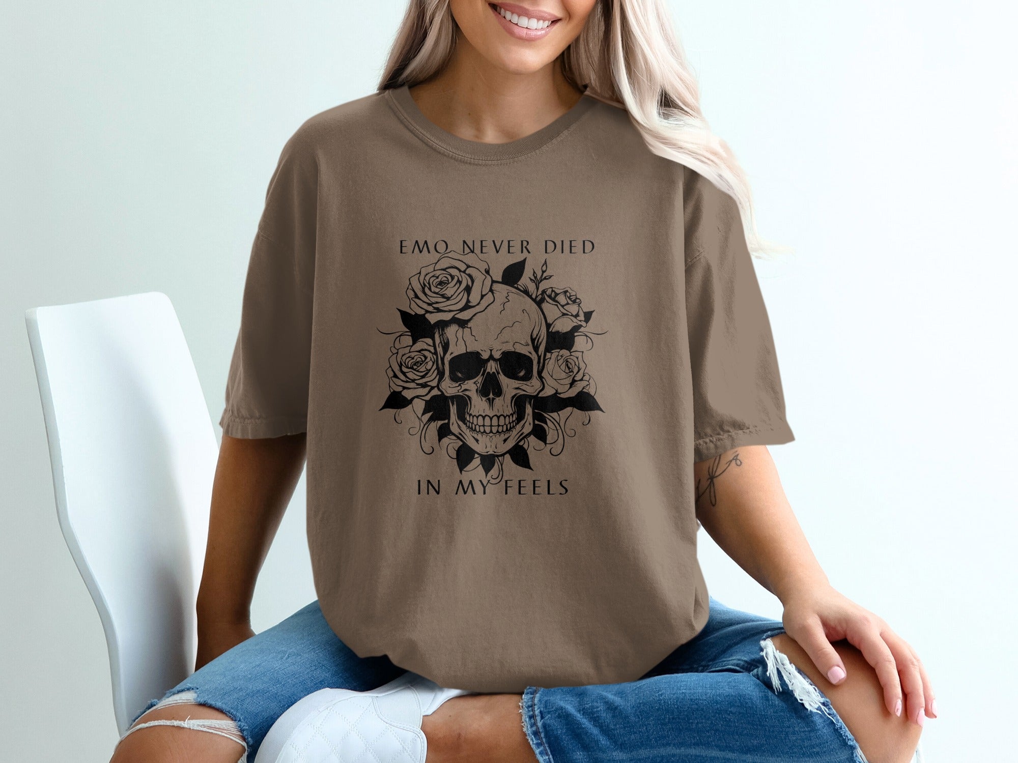 Emo Never Died In My Feels Skull Graphic T-Shirt